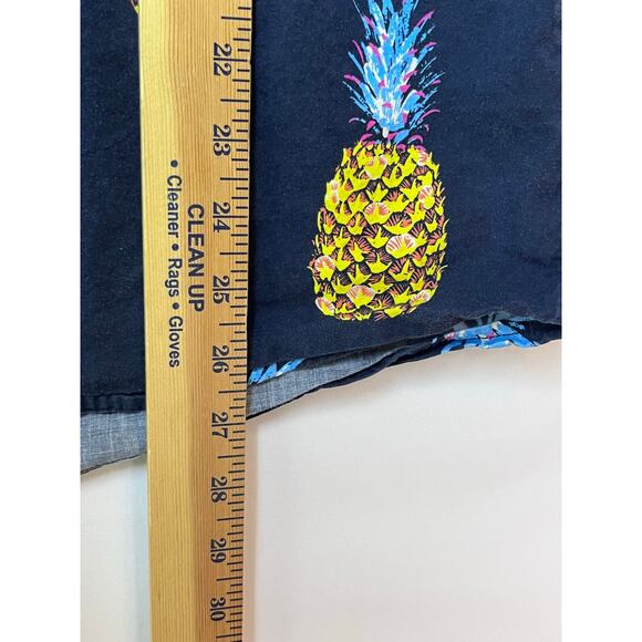 Chubbies Men's Large Blue Pineapple Print Button Down Golf Vacation Beach Shirt - Picture 5 of 5